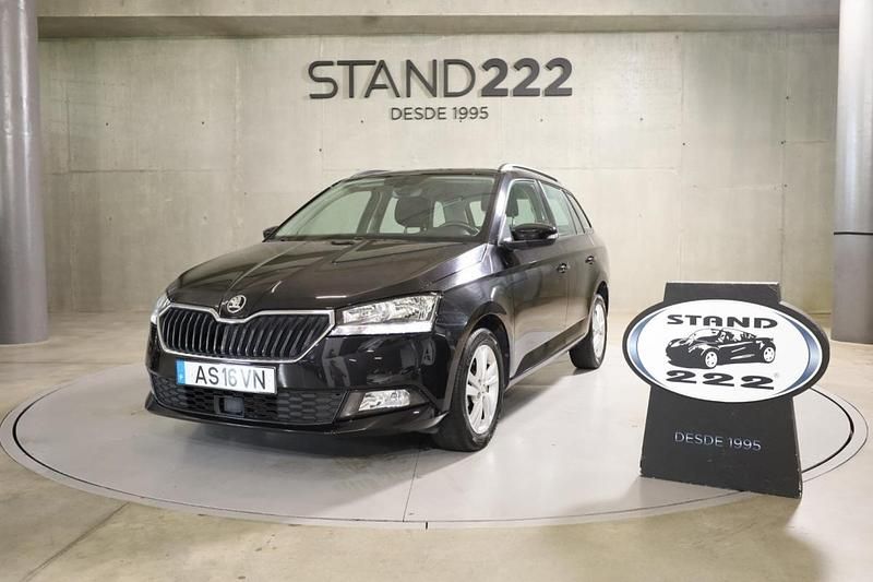 Cinza Usado 2022 Skoda Fabia Ambition Citadino | € 14.950 (Preço justo) - Imagem 1/4