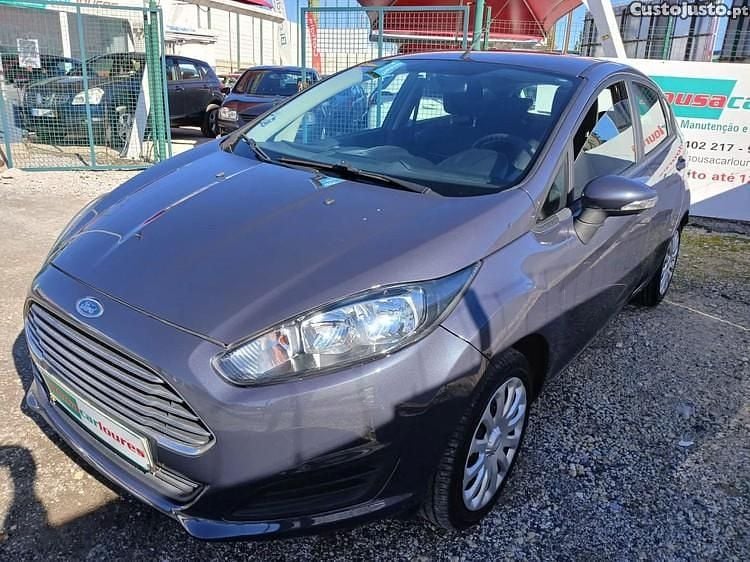 Cinza Usado 2014 Ford Fiesta Trend | € 7.250 (Preço justo) - Imagem 1/1