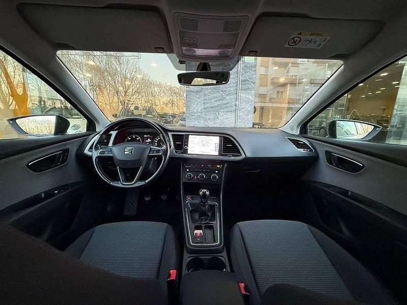 Usado Seat Leon ST 115 HP (84 kW) 2019 Cinzento Carrinha