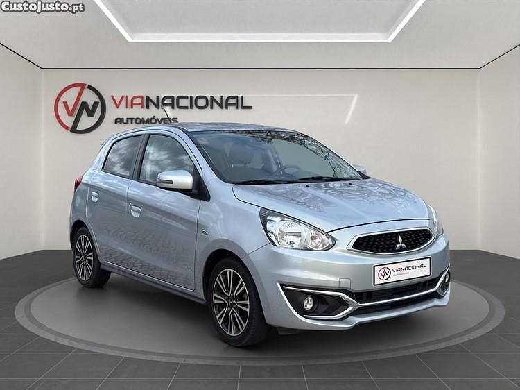 Cinza Usado 2018 Mitsubishi Space Star Edition | € 10.850 (Preço justo) - Imagem 1/1