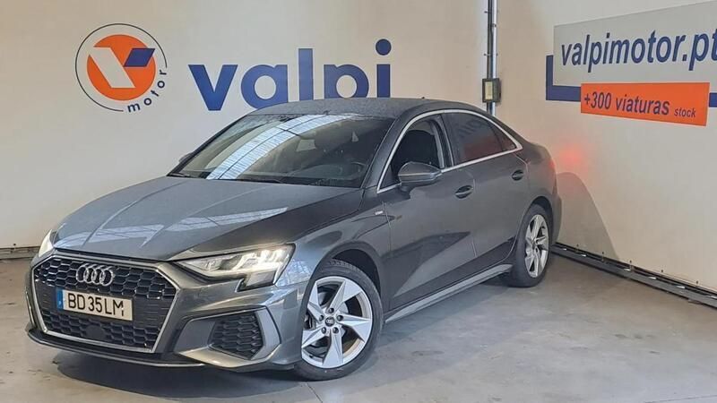 Usado Audi A3 S-Line 116 HP (85 kW) 2023 Cinza Sedan