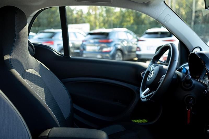 Usado Smart ForTwo Electric Drive 60 kW (82 HP) 2021 Branco Coupé