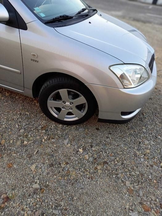 Usado Toyota Corolla 90 HP (66 kW) 2003 Sedan