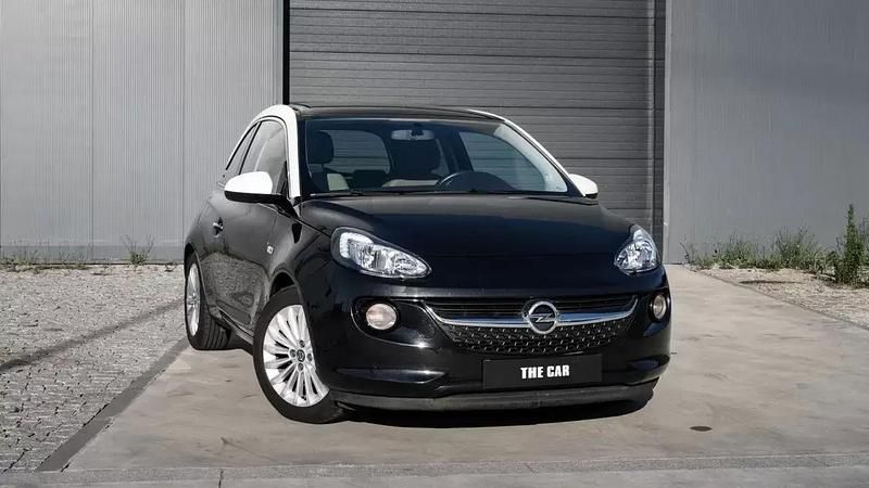 Usado Opel Adam Glam 70 HP (51 kW) 2016 Preto Citadino