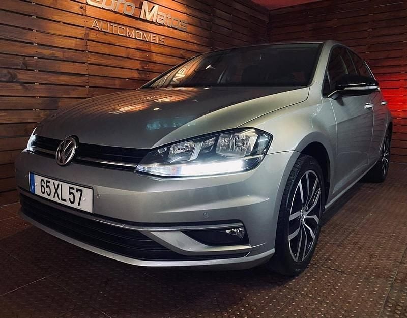 Cinzento Usado 2019 VW Golf VII | € 15.850 (Super Preço) - Imagem 1/4