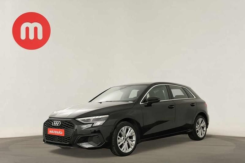 Usado Audi A3 Advanced 116 HP (85 kW) 2023 Preto Sedan