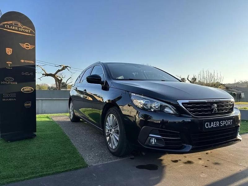 Preto Usado 2020 Peugeot 308 SW Carrinha | € 15.000 - Imagem 1/4
