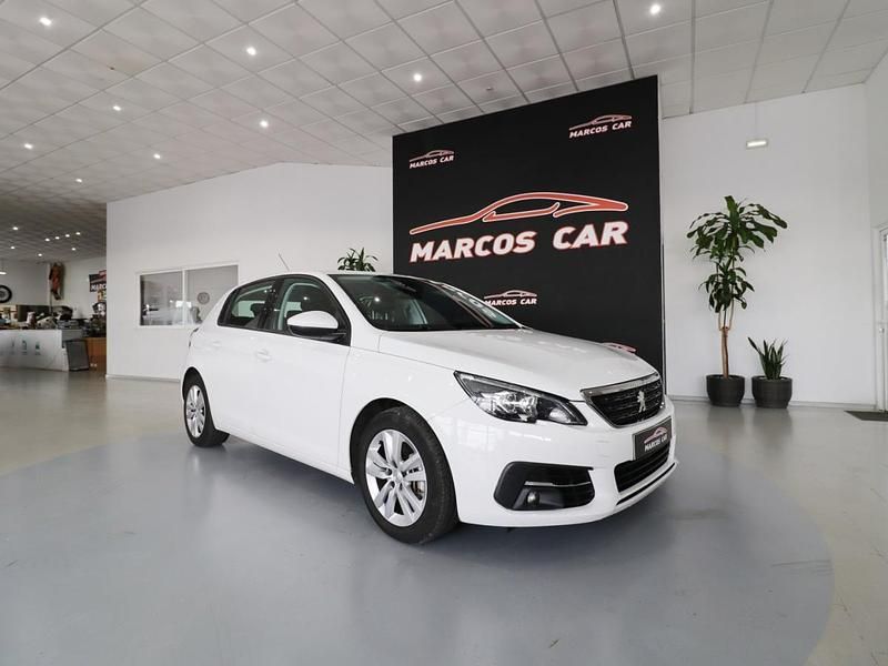 Branco Usado 2021 Peugeot 308 Active | € 17.900 (Bom preço) - Imagem 1/4