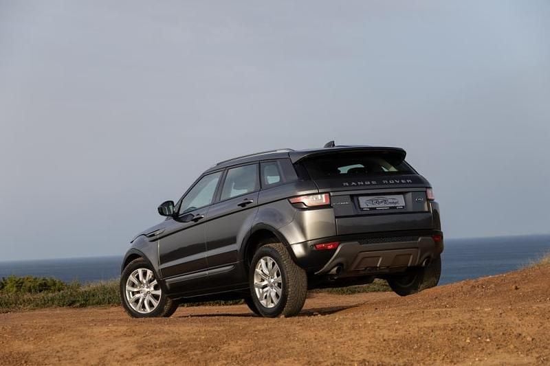 Usado Land Rover Range Rover evoque 150 HP (110 kW) 2017 Cinzento