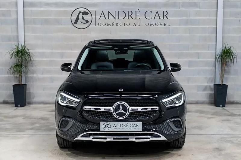 Usado Mercedes GLA250 Progressive 218 HP (160 kW) 2022 Preto SUV