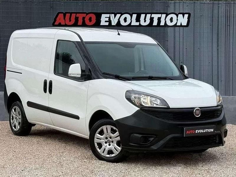 Usado Fiat Doblò 95 HP (69 kW) 2021 Branco Monovolume