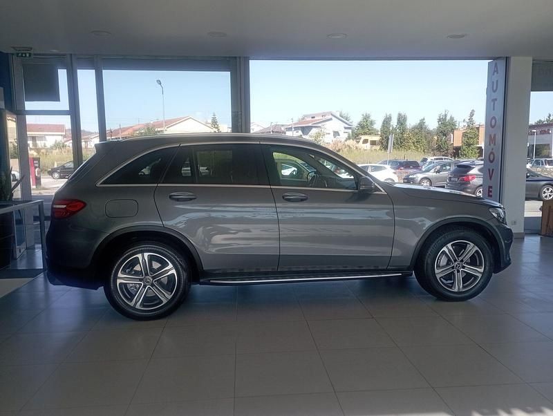 Usado Mercedes GLC250 AMG line 204 HP (150 kW) 2017 Cinza SUV