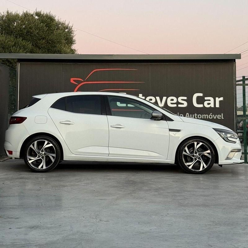 Usado Renault Mégane GT GT 165 HP (121 kW) 2017 Branco Coupé