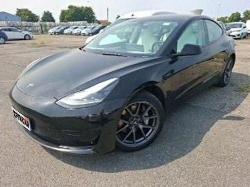 Preto Usado 2022 Tesla Model 3 Standard Range Plus Sedan | € 27.877 - Imagem 1/4