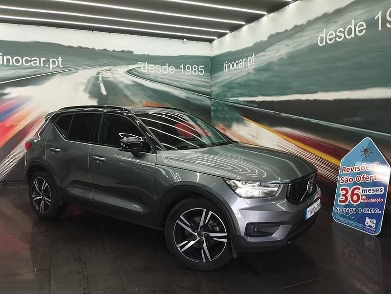 Cinzento Usado 2018 Volvo XC40 SUV | € 27.299 (Preço justo) - Imagem 1/4