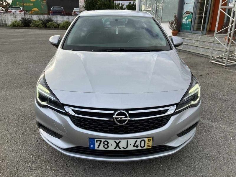 Usado Opel Astra Edition 105 HP (77 kW) 2019 Cinzento Citadino