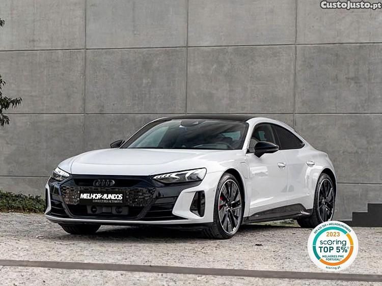 Branco Usado 2021 Audi e-tron GT quattro Sedan | € 49.990 - Imagem 1/1