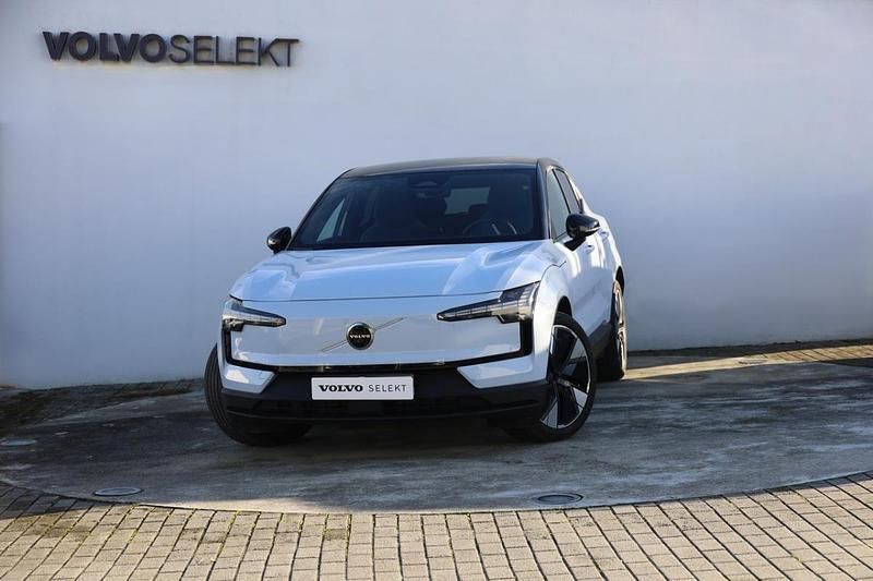 Azul Usado 2025 Volvo EX30 SUV | € 44.700 - Imagem 1/4