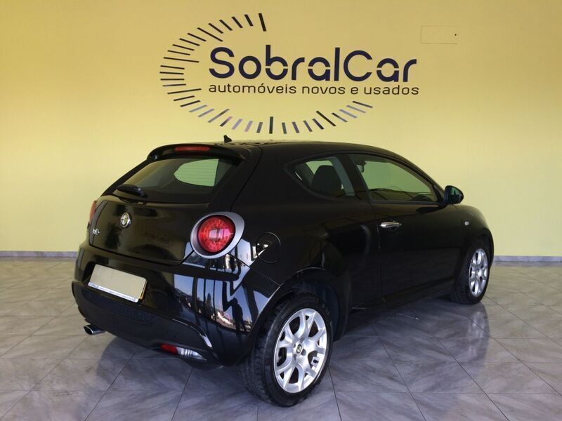 Usado Alfa Romeo MiTo Distinctive 95 HP (69 kW) 2013 Preto Citadino