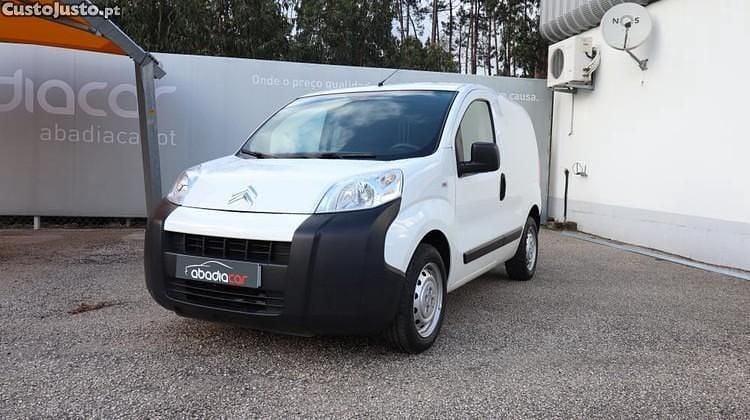 Branco Usado 2017 Citroën Nemo Comfort Monovolume | € 9.250 - Imagem 1/1