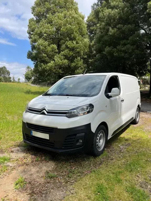 Branco Usado 2017 Citroën Jumpy Monovolume | € 19.500 (Caro) - Imagem 1/4