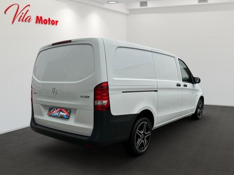 Usado Mercedes Vito 136 HP (100 kW) 2019 Branco Van