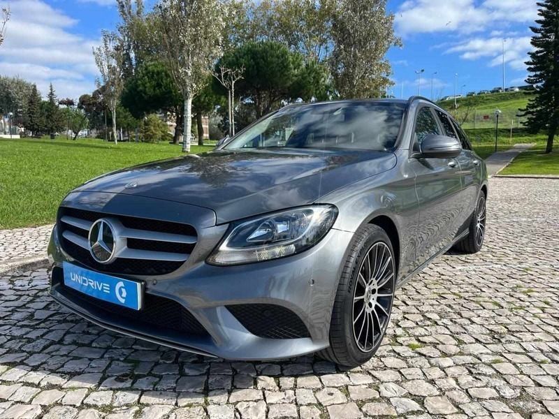 Cinzento Usado 2018 Mercedes C180 Carrinha | € 22.900 (Preço justo) - Imagem 1/4