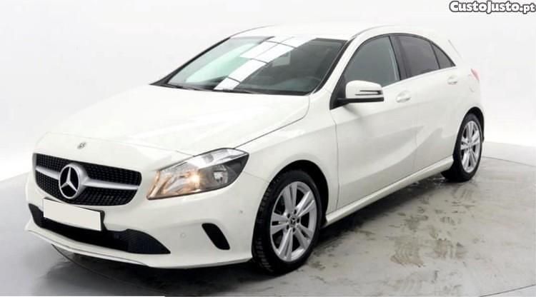 Branco Usado 2017 Mercedes A200 Urban Citadino | € 22.450 (Preço justo) - Imagem 1/1