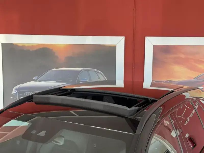 Usado Mercedes C300e AMG line 306 HP (225 kW) 2019 Preto Carrinha