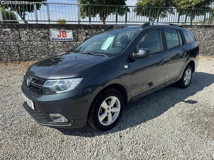 Cinza Usado 2017 Dacia Logan Comfort Sedan | € 8.950 (Preço justo) - Imagem 1/1