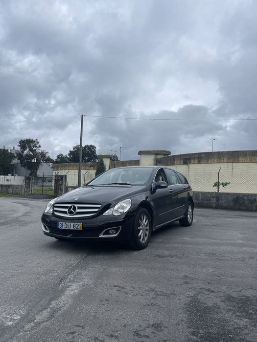 Usado 2007 Mercedes R320 Monovolume | € 18.000 - Imagem 1/4
