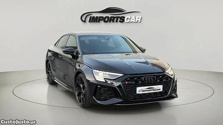 Preto Usado 2024 Audi RS3 Sedan | € 79.999 - Imagem 1/1