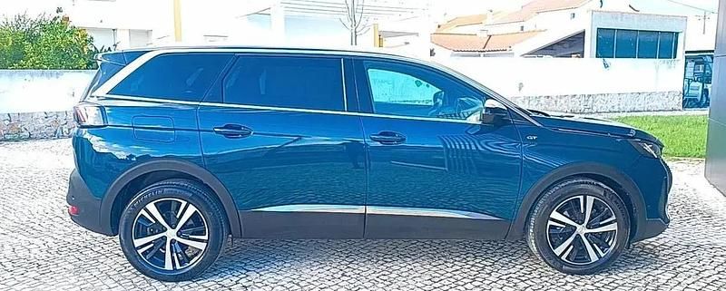 Usado Peugeot 5008 GT 130 HP (95 kW) 2021 Azul escuro SUV