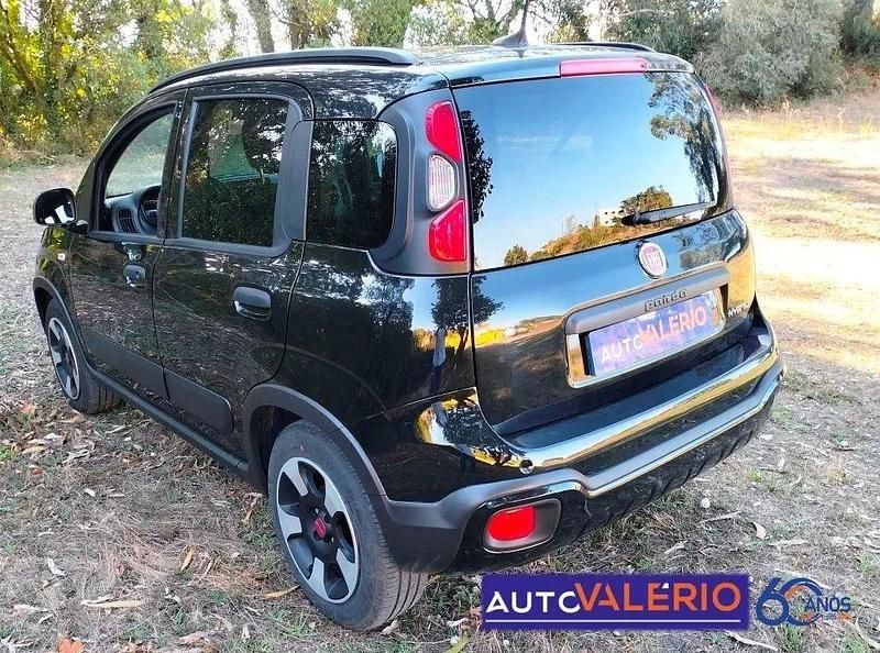 Usado Fiat Panda Cross Cross 70 HP (51 kW) 2024 Preto Citadino