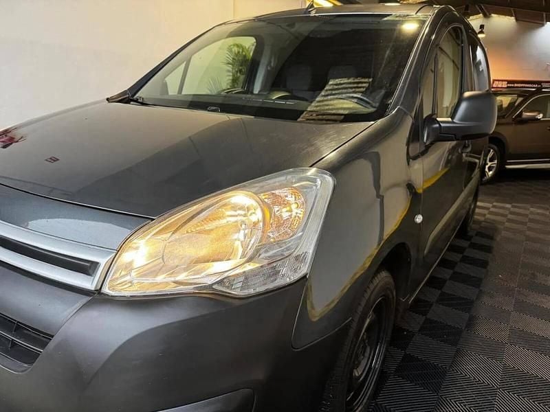 Usado Citroën Berlingo 100 HP (73 kW) 2016 Outra Monovolume