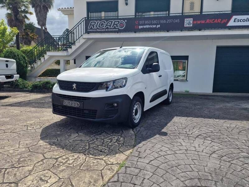 Branco Usado 2021 Peugeot Partner Monovolume | € 11.500 (Bom preço) - Imagem 1/4