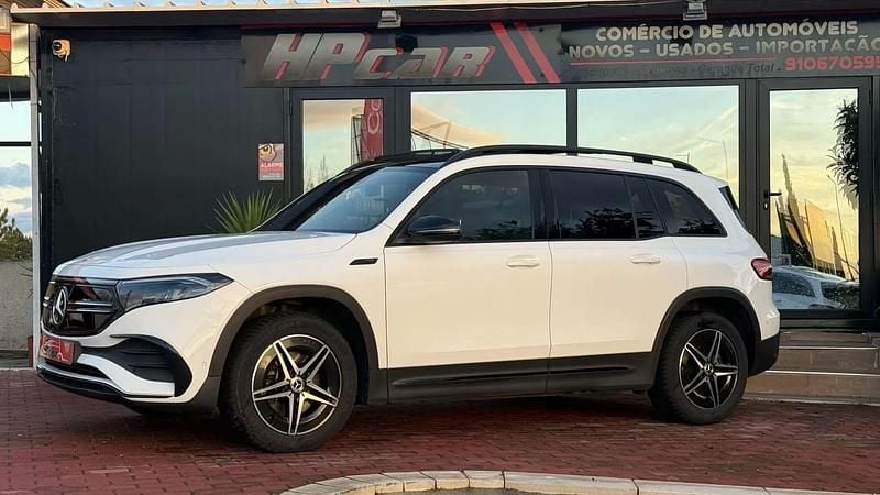 Branco pérola Usado 2022 Mercedes EQB300 Progressive SUV | € 35.990 (Caro) - Imagem 1/4