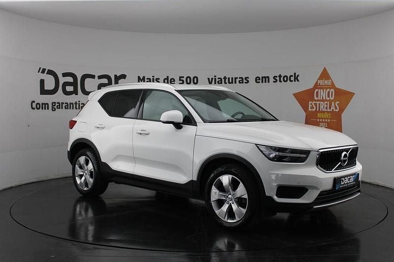 Branco Usado 2019 Volvo XC40 Momentum SUV | € 26.999 (Preço justo) - Imagem 1/4