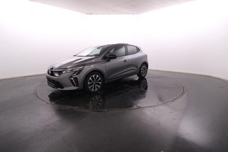 Cinzento Usado 2024 Mitsubishi Colt Invite | € 19.900 (Caro) - Imagem 1/4