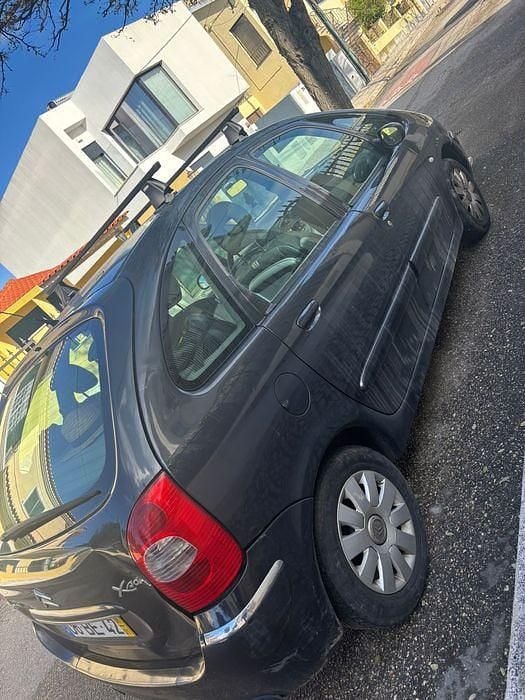 Usado 2006 Citroën Xsara Picasso Monovolume | € 3.000 (Preço justo) - Imagem 1/4