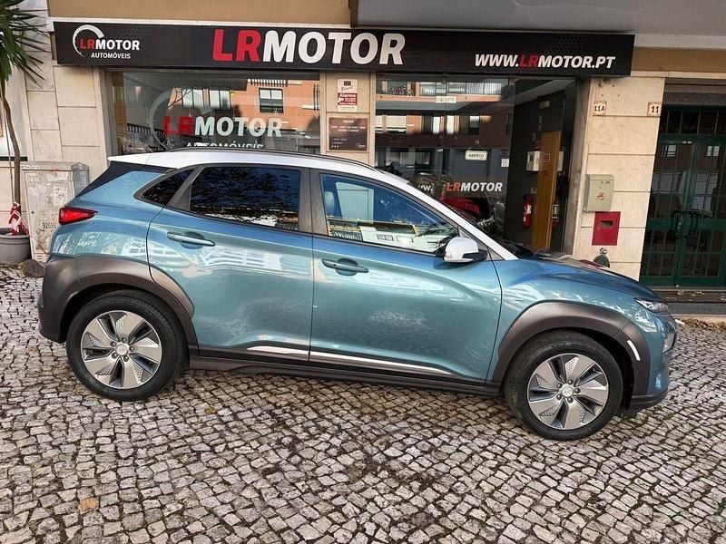 Azul Usado 2019 Hyundai Kauai Premium SUV | € 18.500 (Preço justo) - Imagem 1/4