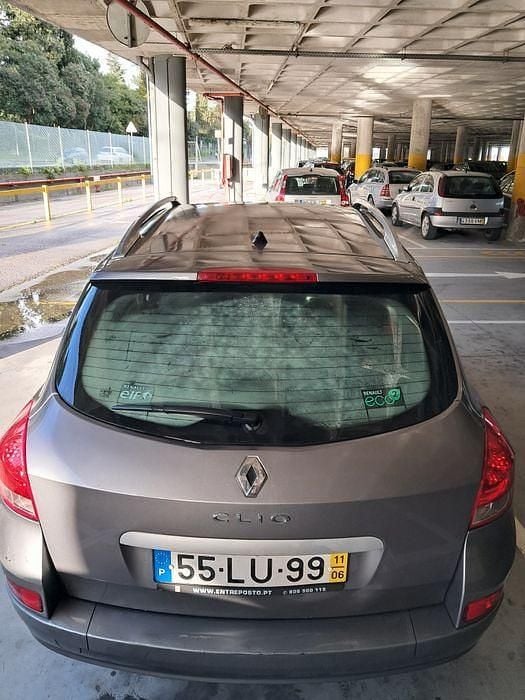 Usado Renault Clio II 75 HP (55 kW) 2011 Carrinha