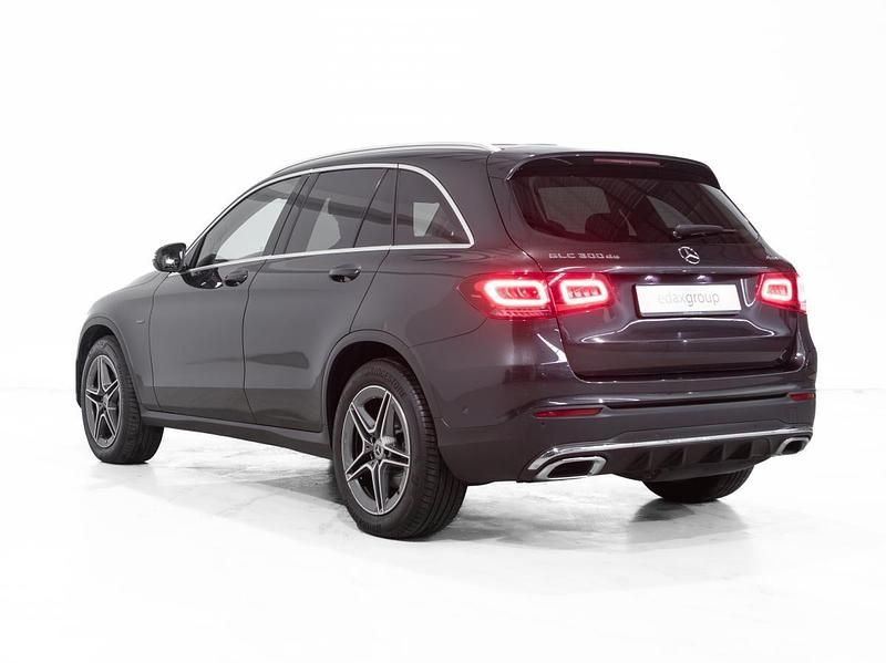 Usado Mercedes GLC300 320 HP (235 kW) 2021 Preto SUV