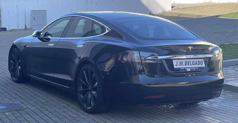 Usado Tesla Model S 567 kW (772 HP) 2018 Preto Citadino