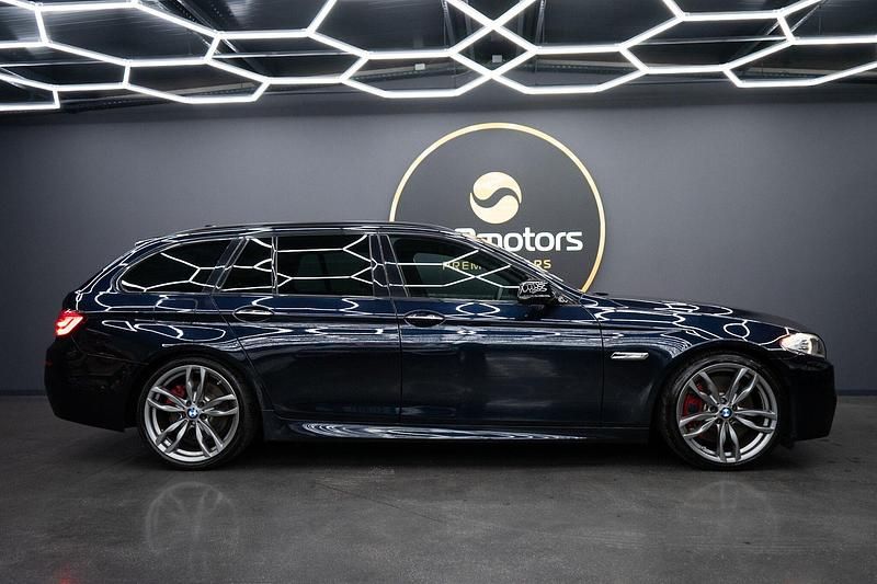 Usado BMW M550 Sport Line 381 HP (280 kW) 2012 Azul Sedan