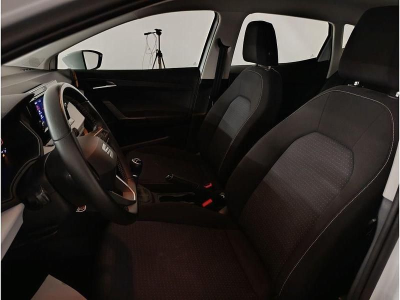 Usado Seat Ibiza Style 95 HP (69 kW) 2023 Branco Citadino