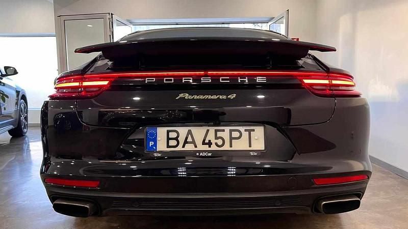Usado Porsche Panamera 462 HP (339 kW) 2017 Preto Citadino