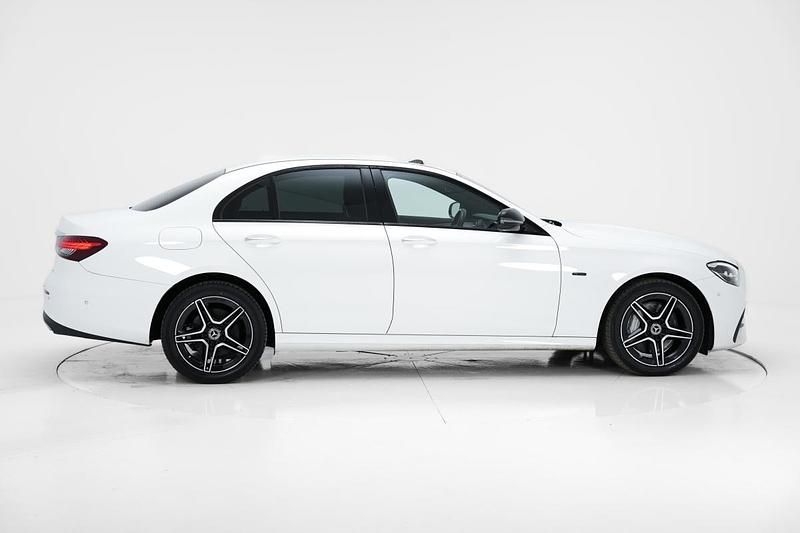 Usado Mercedes E300 AMG line 194 HP (142 kW) 2020 Branco Sedan