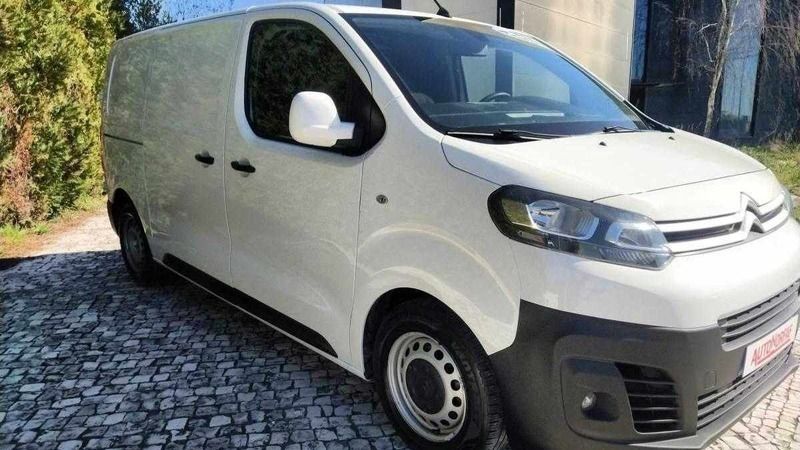 Branco Usado 2017 Citroën Jumpy Monovolume | € 18.990 - Imagem 1/4