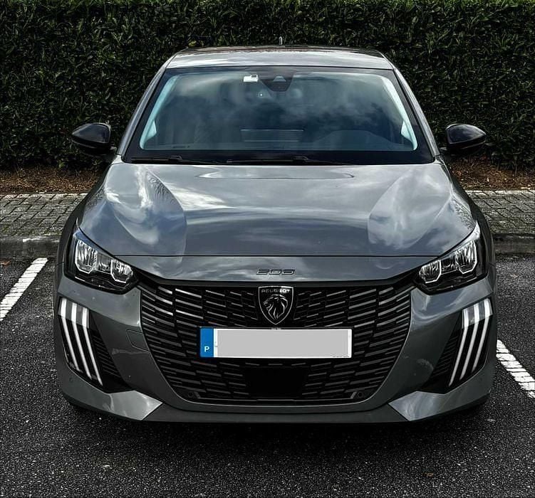 Usado Peugeot 208 Allure 110 HP (80 kW) 2025 Citadino